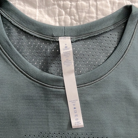 NWT Lululemon Breeze By Muscle Tank II in Dark Forest - Picture 2 of 8